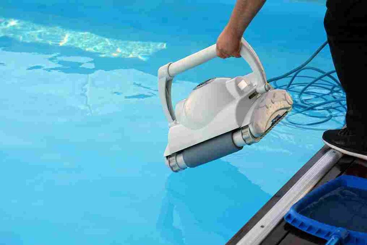 Robotic Pool Cleaners: Revolutionizing Pool Maintenance with AI and Automation